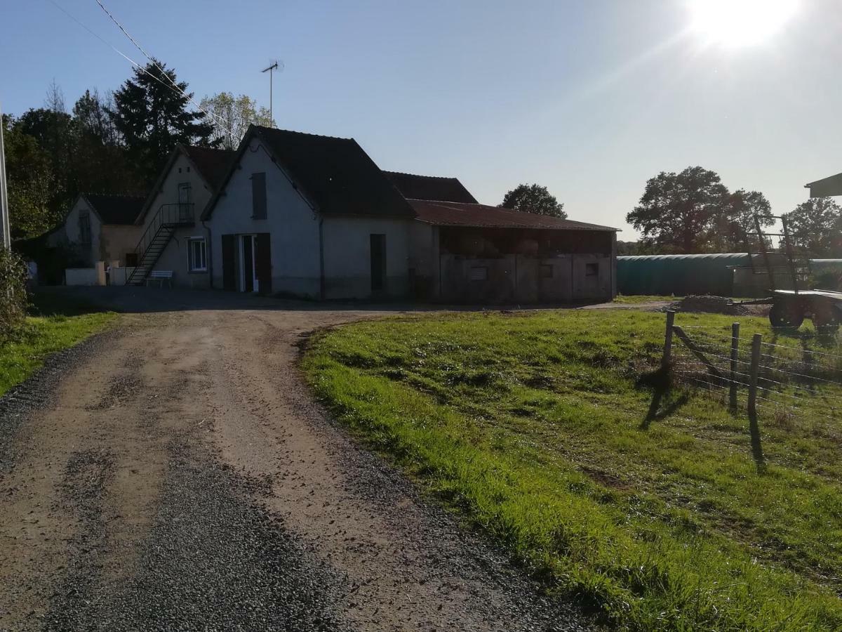Maison A La Ferme Saint-Aubin-le-Monial Exteriér fotografie